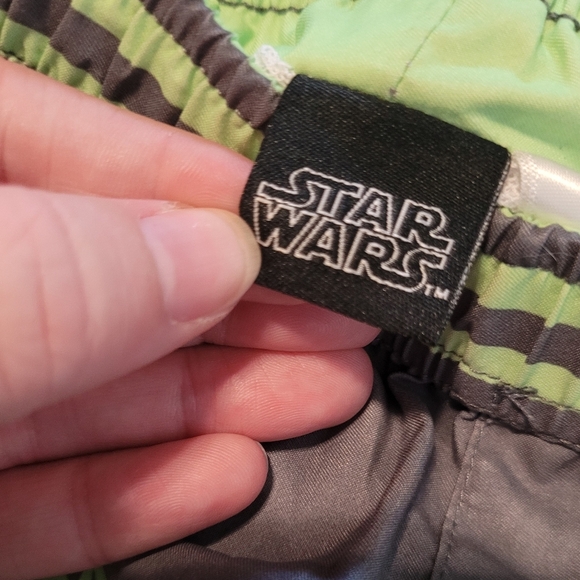 Star Wars Kids Rashguard Swim Set - Green and Gray Baby Yoda - Picture 10 of 12